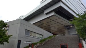 江戸東京博物館の外観写真です